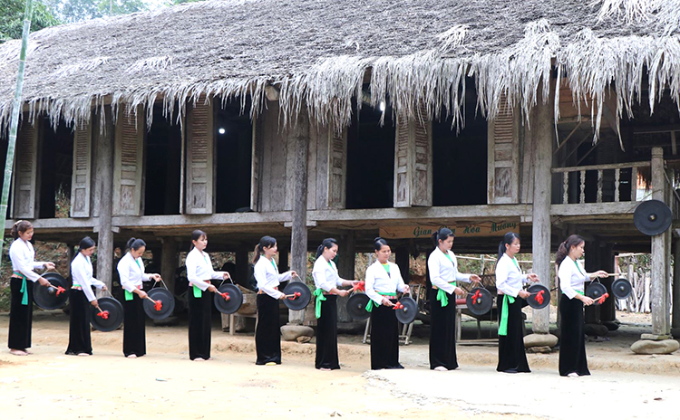 Huyện Thanh Sơn - Phú Thọ: Bảo tồn, phát huy giá trị văn hóa Mường