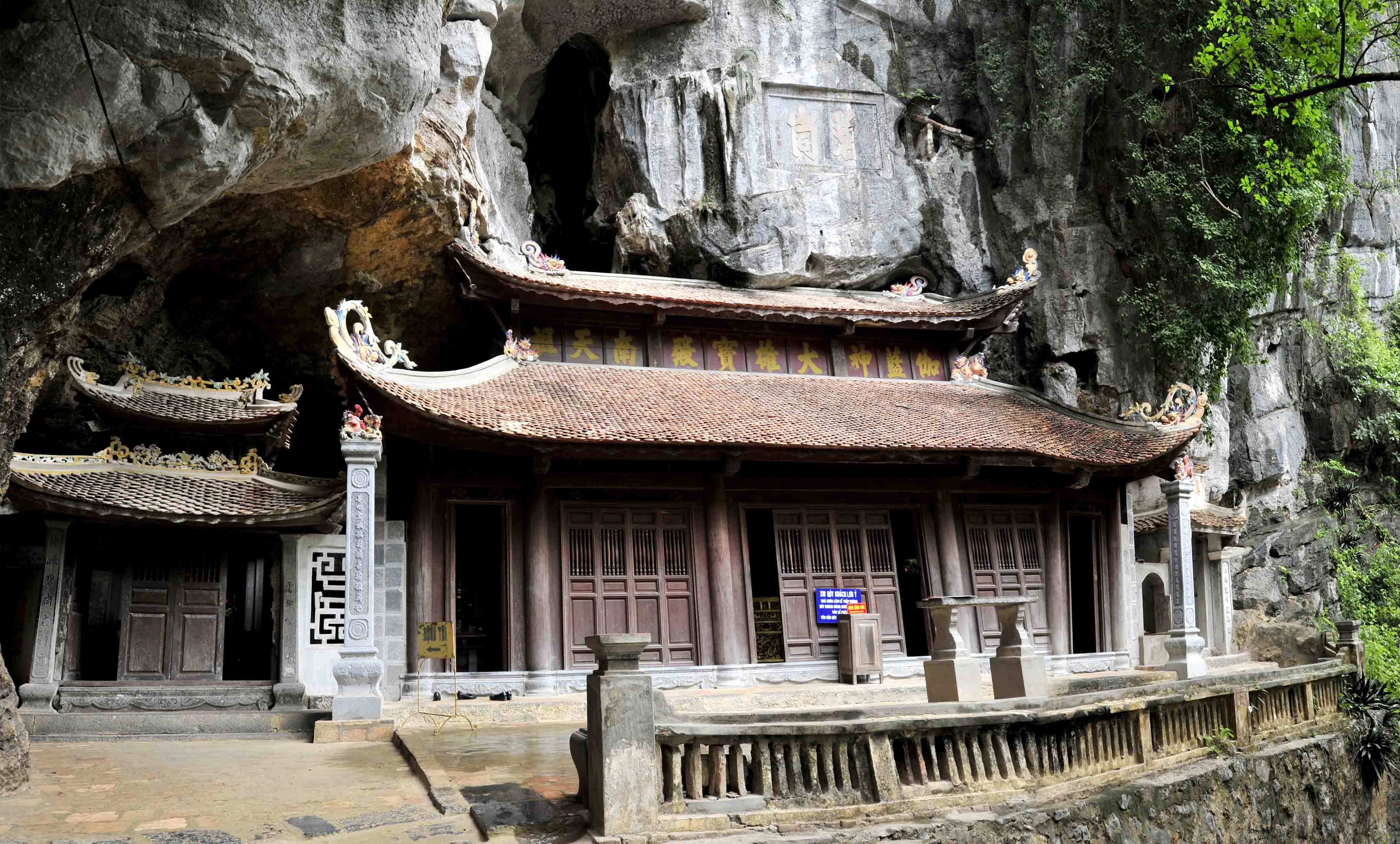 Chùa Bích Động (Ninh Bình) - Ngôi chùa cổ kính trong lòng di sản