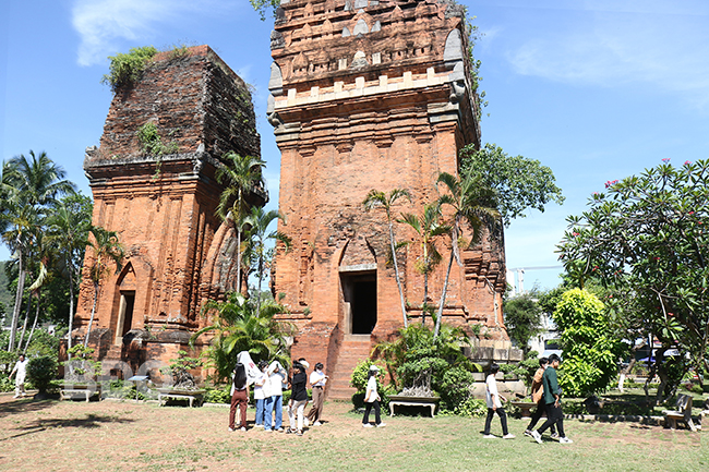 Bình Định: Thí điểm xã hội hóa trong quản lý, khai thác di tích tháp Chăm - Phát huy giá trị phục vụ du lịch