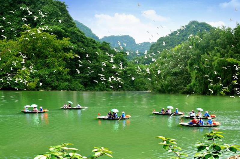 Khám phá hệ thống hang động Thung Nham - Ninh Bình