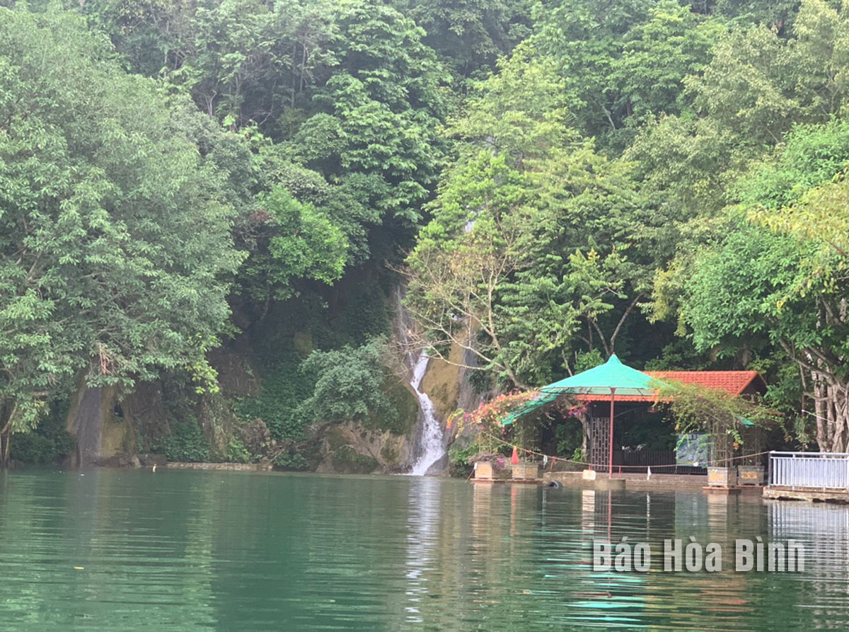 Cuốn hút bản Mường Bích Trụ, Hòa Bình