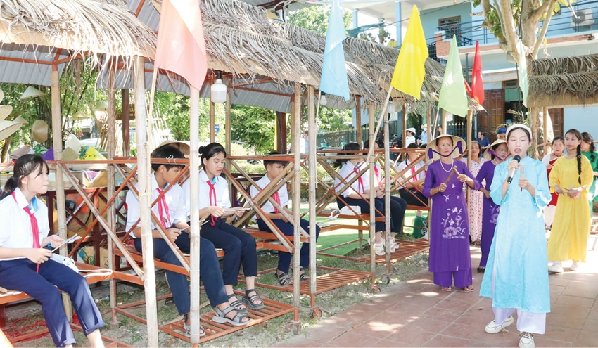 Thừa Thiên Huế: Để văn hóa bản địa “níu chân” du khách