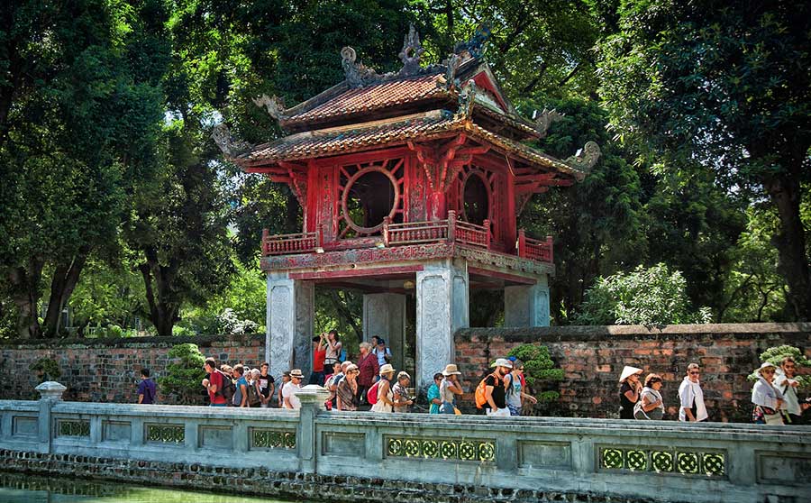 Triển khai Chương trình kích cầu du lịch năm 2025 với chủ đề “Việt Nam - Đi để yêu”