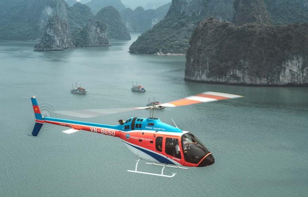 Truyền thông quốc tế giới thiệu trải nghiệm Hạ Long bằng trực thăng