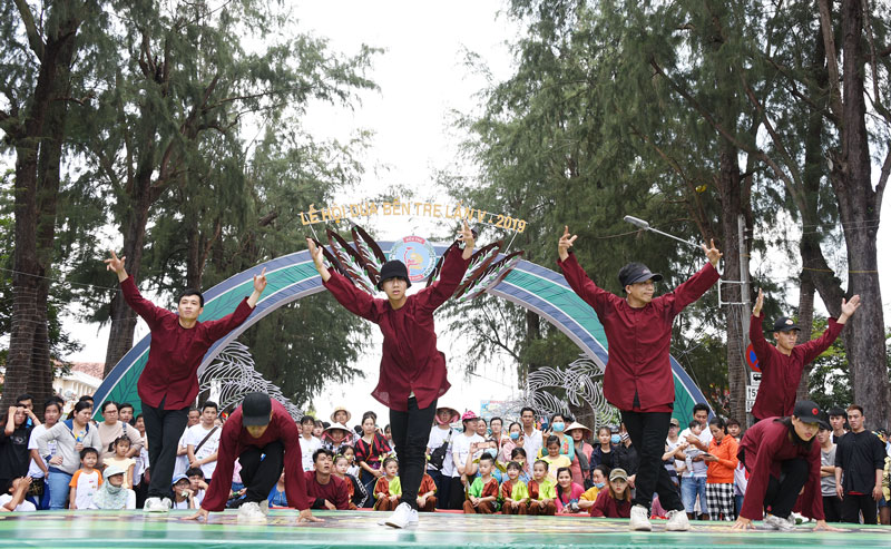 Đậm đà tình quê xứ Dừa