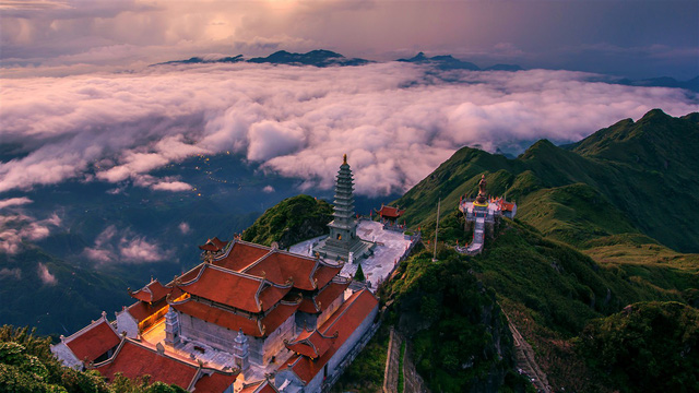 Thác mây, suối băng và nhiều điều kỳ thú chưa biết về Fansipan trong mùa đông