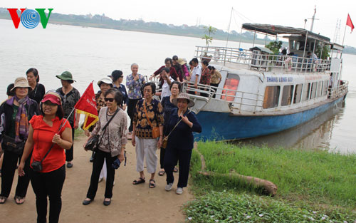 Một ngày khám phá tour du lịch sông Hồng